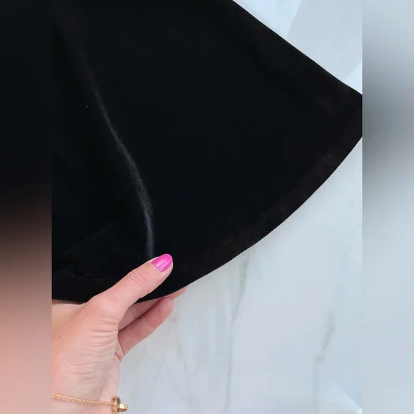 Black Velvet Long-Sleeve Midi Dress - Picture 8 of 14